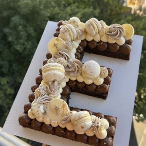 LETTER/NUMBER CAKE
